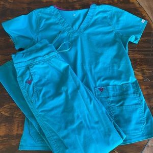 Med Couture Scrub Set. Top is SMALL. Bottoms XSMALL